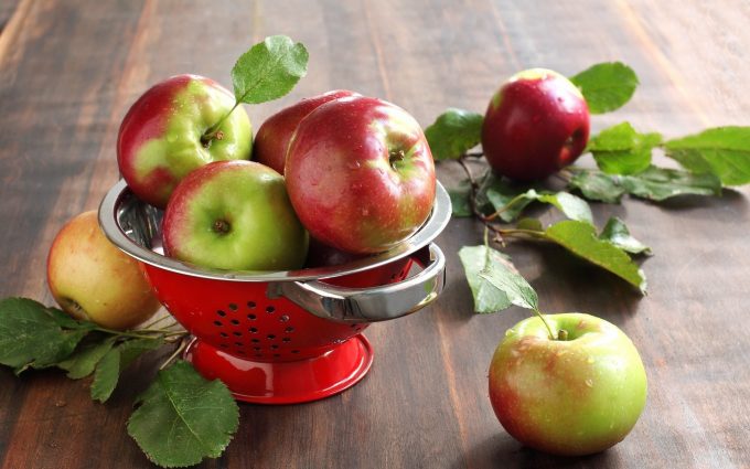 fresh apples wallpaper