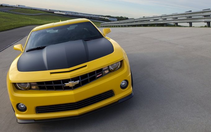 yellow chevrolet camaro wallpaper background images wallpapers